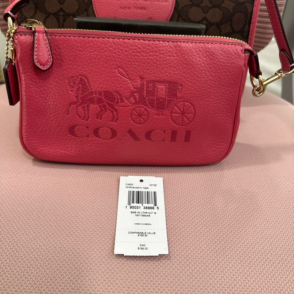 Coach Nolita 19 Horse and Carriage